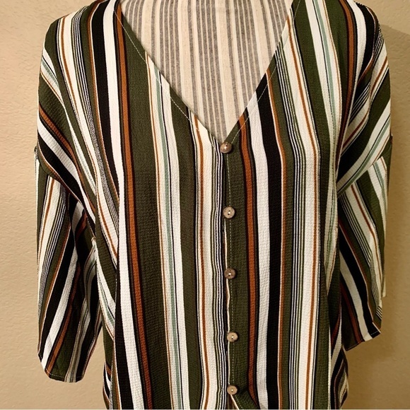 NWT Boutique Top Small Hyped Unicorn Betty Slimming Vertical Stripe Army Buttons - Picture 2 of 16